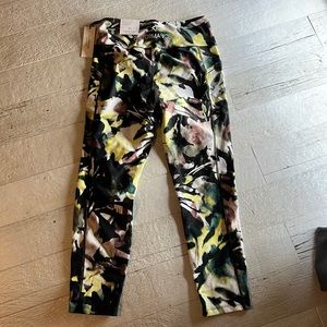 Brand New Calvin Klein legging size M